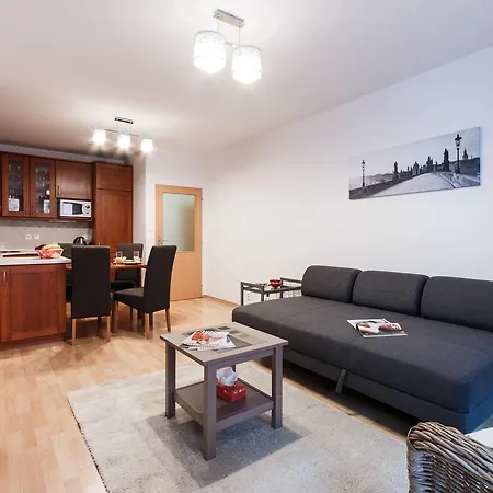 Apartament Cozy With Private Garage *