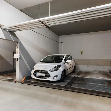 Cozy With Private Garage * براغ