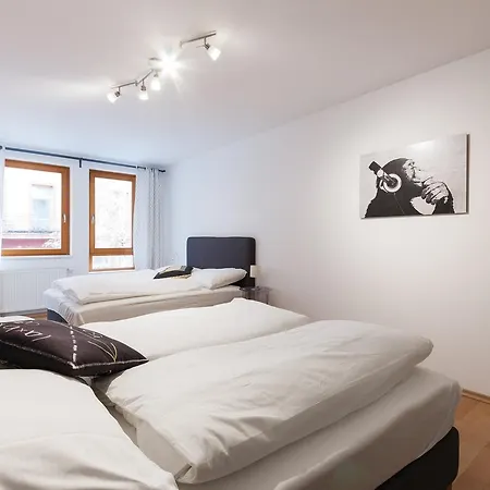 شقة Cozy With Private Garage *